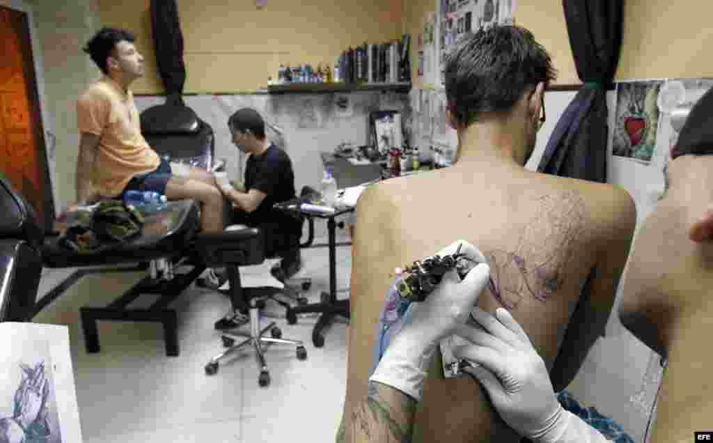 La Marca apuesta por una estética original y el "tatuaje de autor". EFE